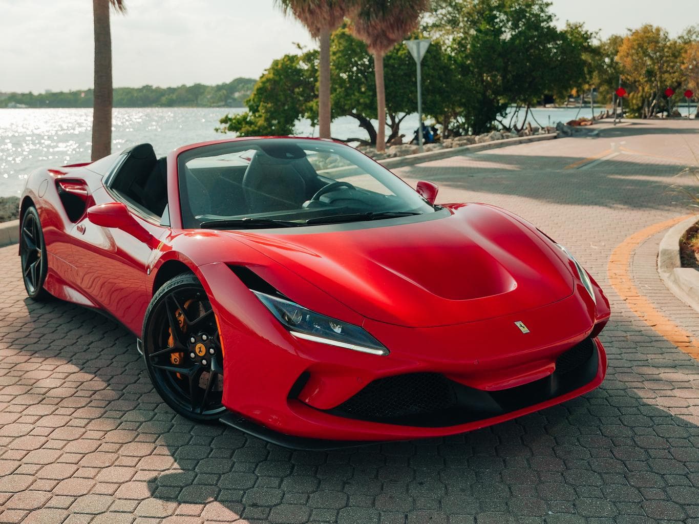 Ferrari F8 Spider (Red)